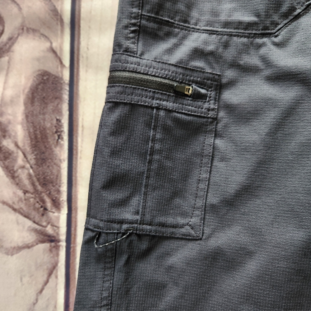 Kuhl "Horizn" Shorts Raven Black Convertible Bermuda Cargo Hiking Women's Size 2 - Picture 5 of 13